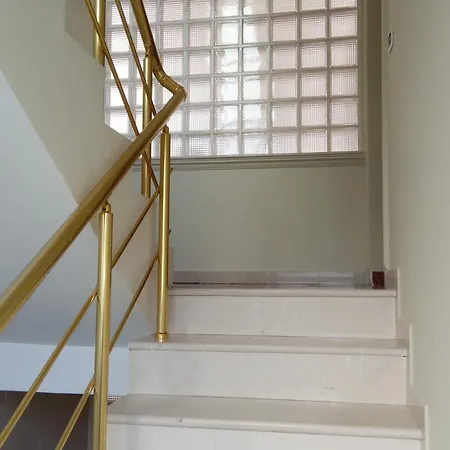 بيت شباب Mandarine