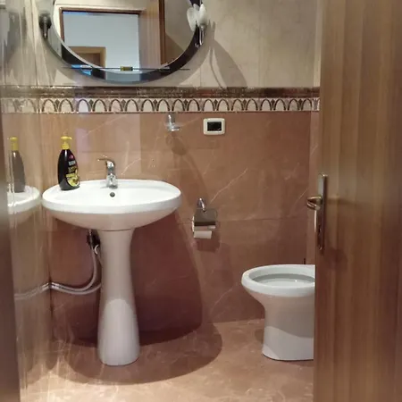 Mandarine بيت شباب