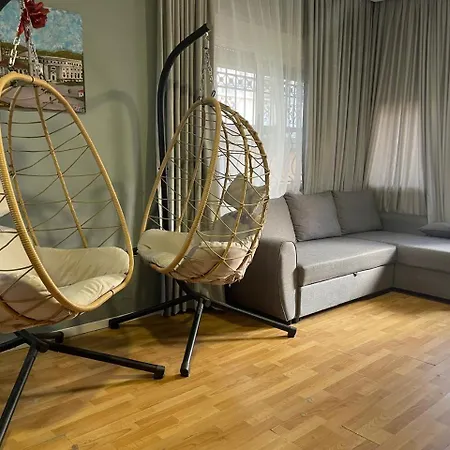 Mandarine אכסניה *