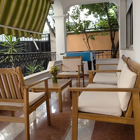 بيت شباب Mandarine تيرانا