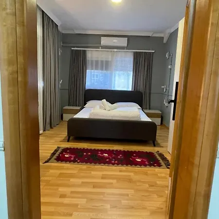 بيت شباب Mandarine