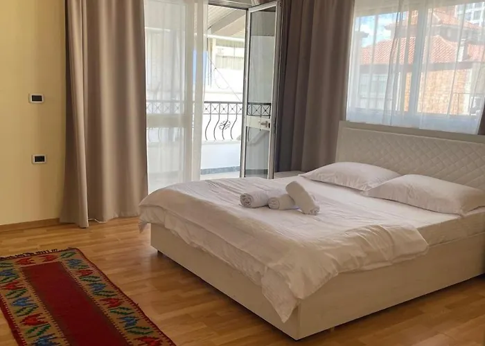 Mandarine Hostal Tirana