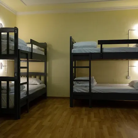 بيت شباب Mandarine تيرانا